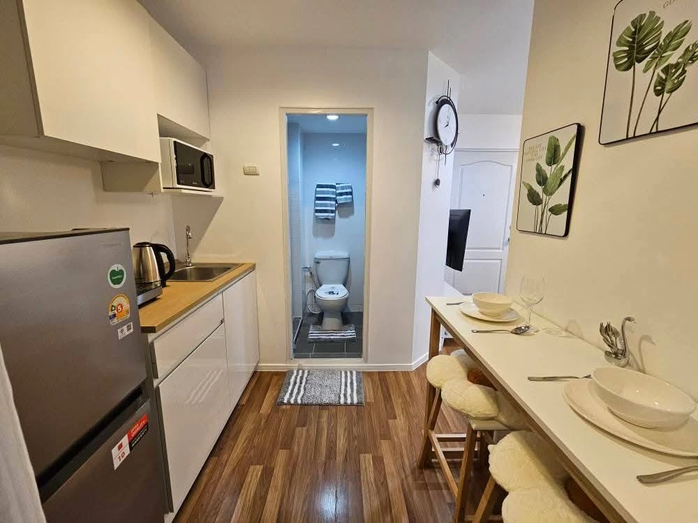 For sale: Lumpini Condotown North Pattaya Sukhumvit, 9th floor, city view, beautiful room, fully furnished, reserve now!