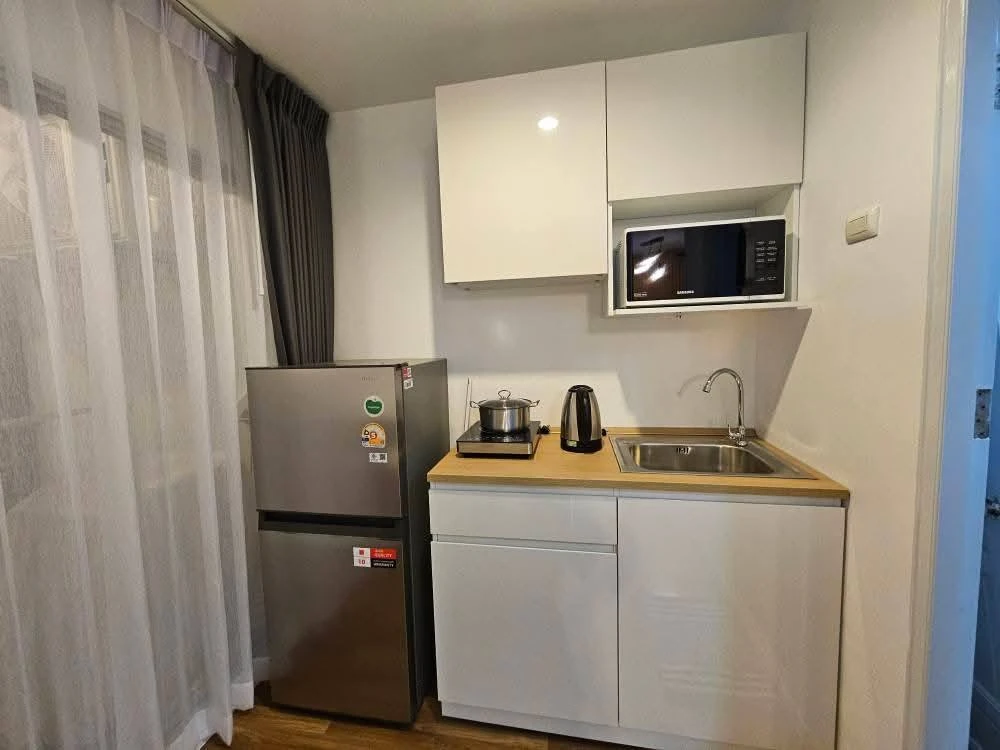 For sale: Lumpini Condotown North Pattaya Sukhumvit, 9th floor, city view, beautiful room, fully furnished, reserve now!