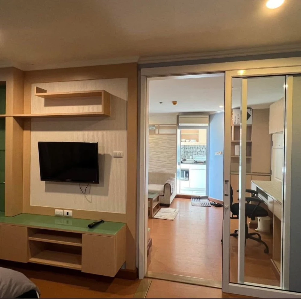 For sale: Lumpini Condotown North Pattaya Sukhumvit, spacious room, lots of usable space, good location, convenient transportation, don't miss out.