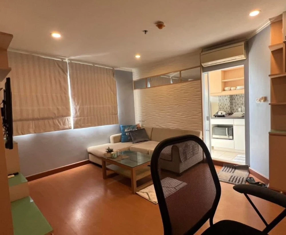 For sale: Lumpini Condotown North Pattaya Sukhumvit, spacious room, lots of usable space, good location, convenient transportation, don't miss out.