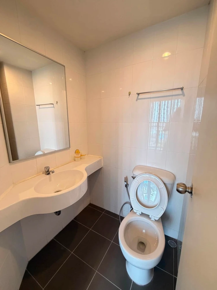 Selling Lumpini Condotown North Pattaya Sukhumvit. Nice unit, fully furnished, in a great location. Book now!