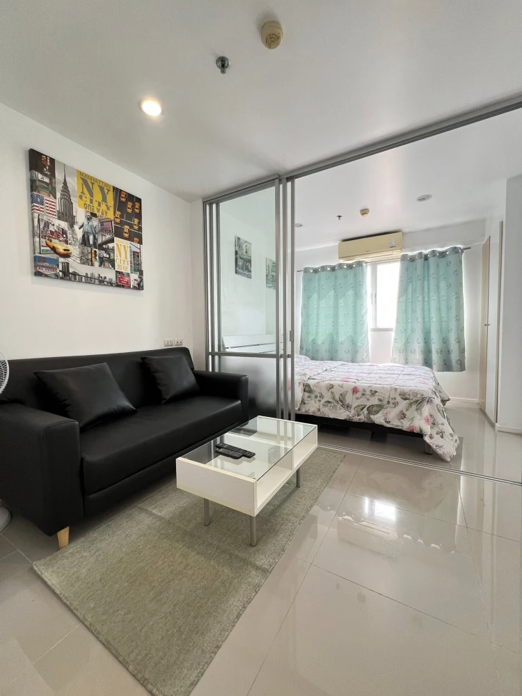 Selling Lumpini Condotown North Pattaya Sukhumvit. Nice unit, fully furnished, high floor. Book now!