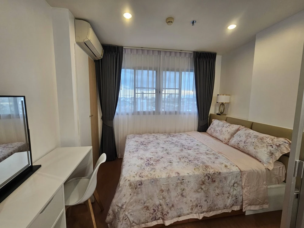 Selling Lumpini Condotown North Pattaya Sukhumvit, studio unit with high-quality built-in furniture. Move-in ready!