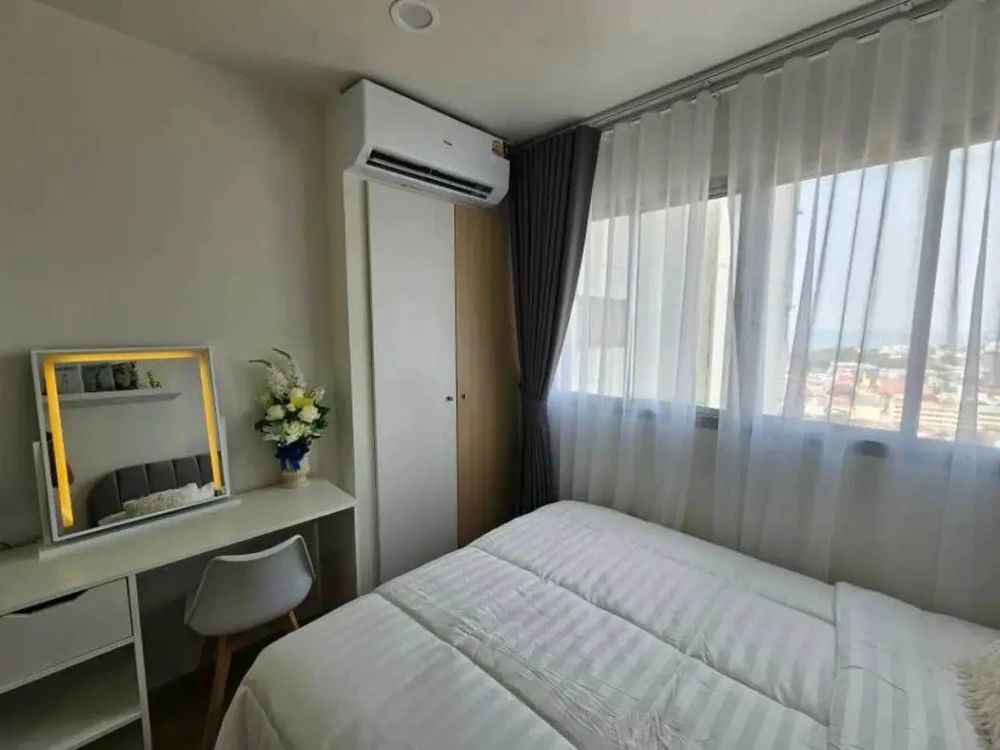 Selling Lumpini Condotown North Pattaya Sukhumvit. Beautifully decorated unit with high-quality built-in furniture. Don't miss out!
