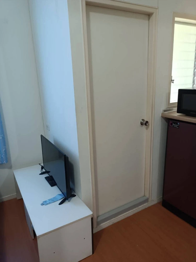 Selling a lovely unit at Lumpini CondoTown Romklao – Suvarnabhumi. Located on the 1st floor, it comes fully furnished with complete amenities.Book now