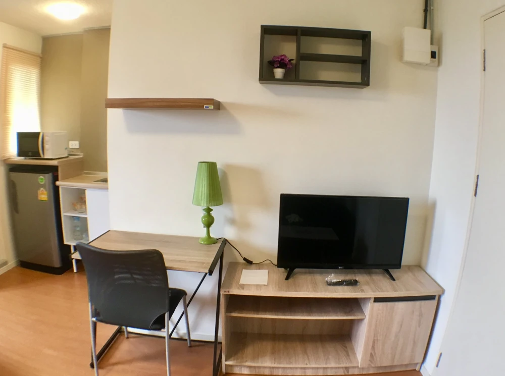 For sale: Lumpini CondoTown Romklao – Suvarnabhumi, nice room, 7th floor, good location, fully furnished, don't miss it!