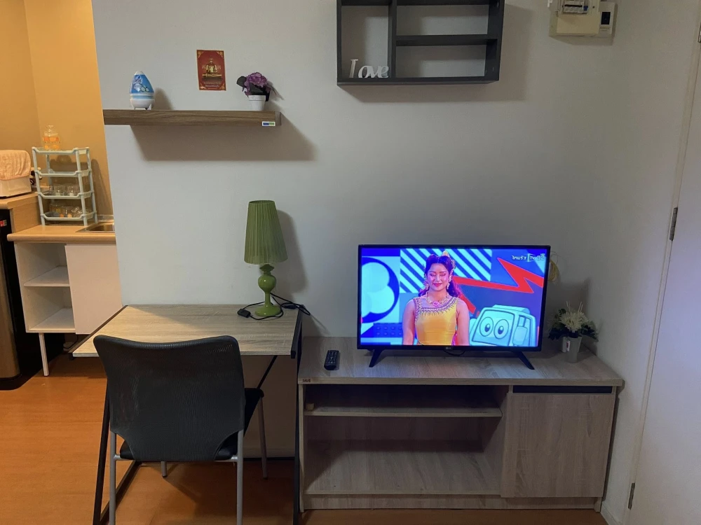 For sale: Lumpini CondoTown Romklao – Suvarnabhumi, nice room, 7th floor, good location, fully furnished, don't miss it!