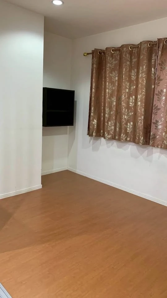 Selling Lumpini Mega City Bangna 1 bedroom, 1 bathroom unit. Fully furnished with complete amenities. Book now!
