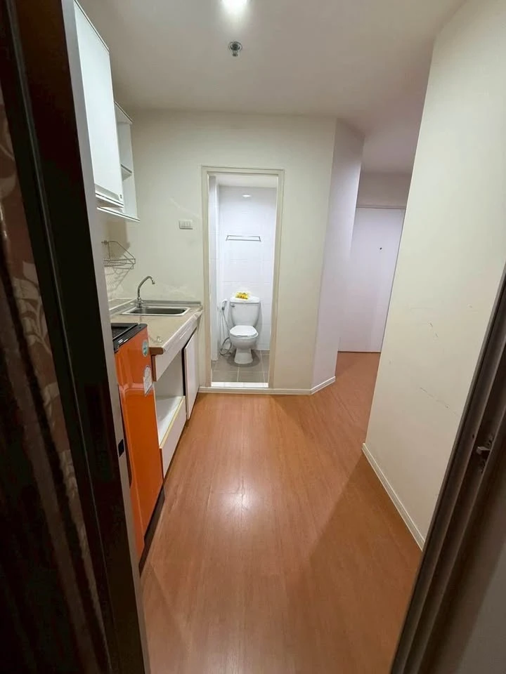 Selling Lumpini Mega City Bangna 1 bedroom, 1 bathroom unit. Fully furnished with complete amenities. Book now!