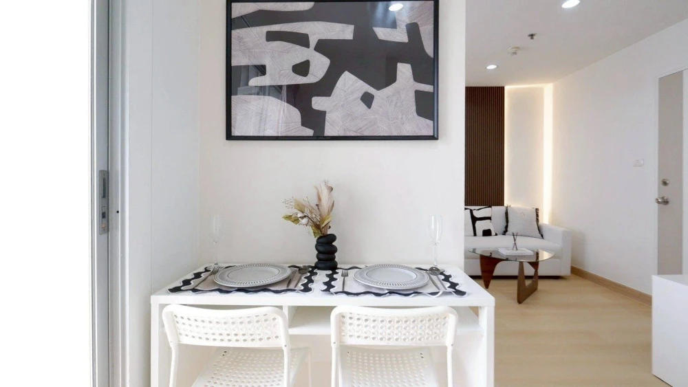 Selling a beautifully decorated, high-quality built-in unit at Lumpini Mega City Bangna. Fully furnished. Don't miss out!