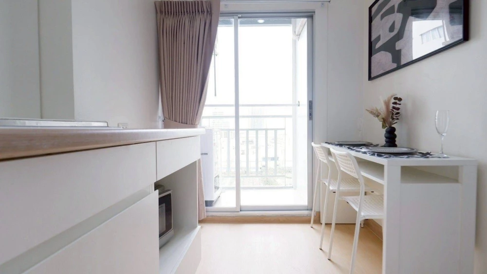 Selling a beautifully decorated, high-quality built-in unit at Lumpini Mega City Bangna. Fully furnished. Don't miss out!