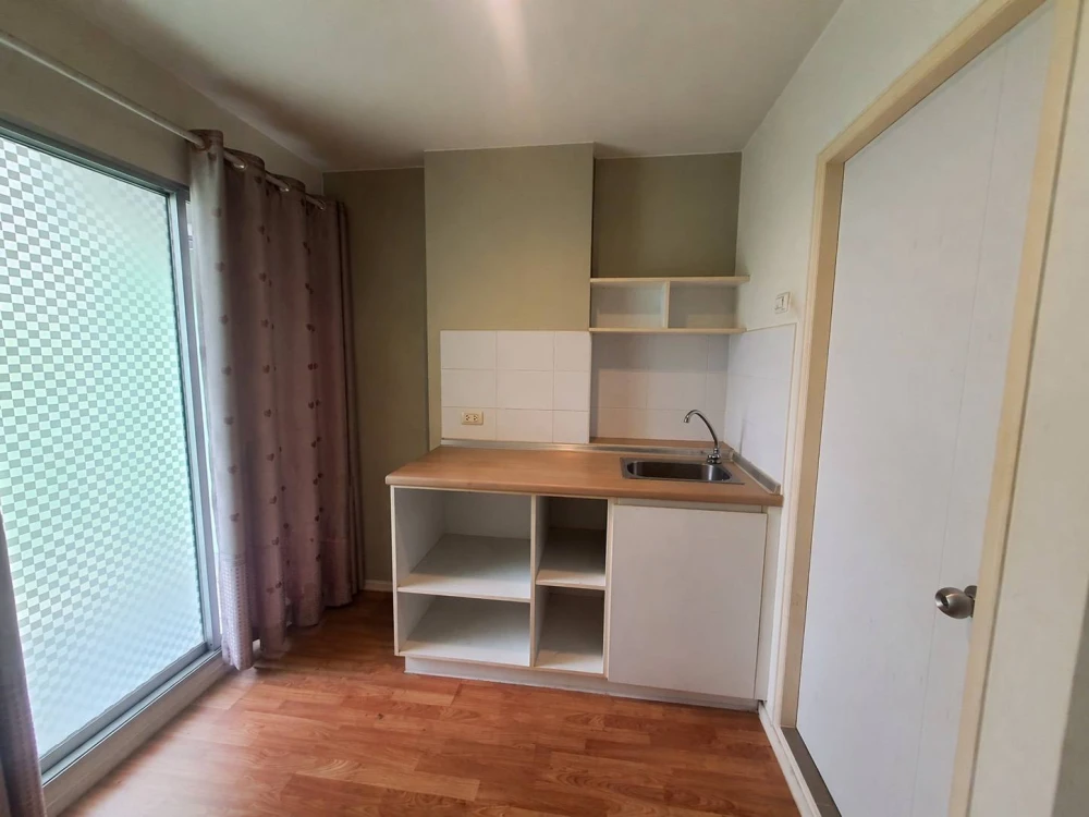 Selling ready-to-move-in condo at Lumpini Park Nawamin-Si Burapha. Fully furnished. Book now, don't miss out!!!