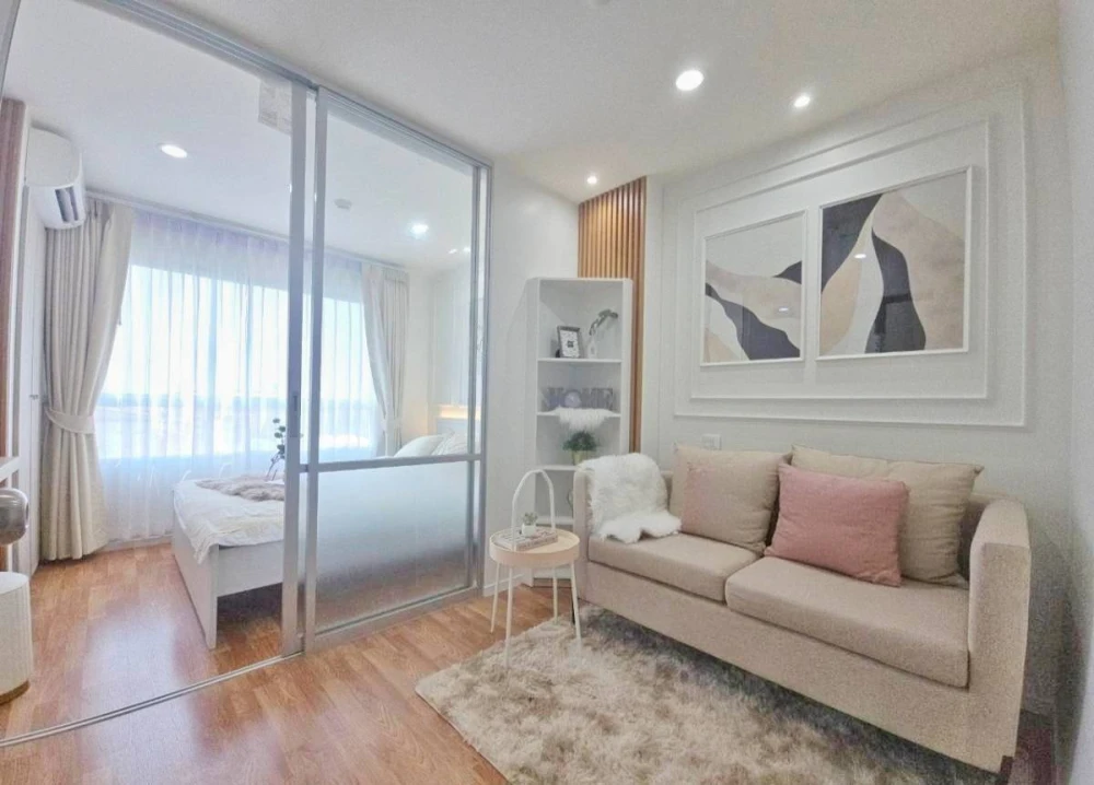 Selling ready-to-move-in condo at Lumpini Park Nawamin-Si Burapha. Fully furnished with complete amenities. Book now!