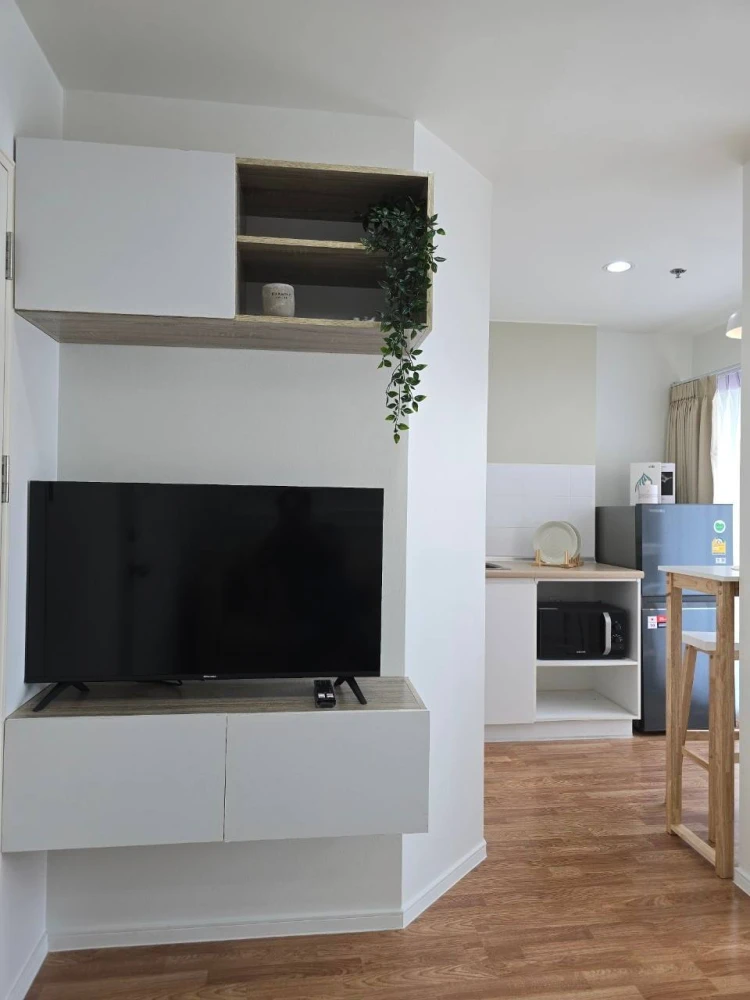 Selling ready-to-move-in condo at Lumpini Park Nawamin-Si Burapha. Fully furnished with complete amenities. Book now!