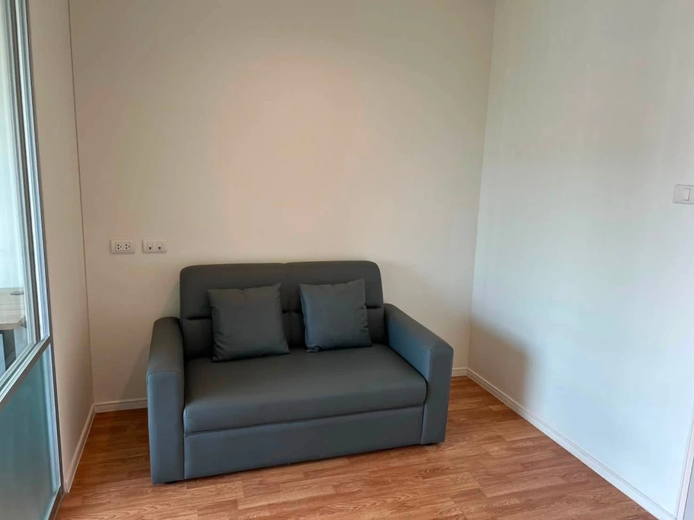 Selling a great unit at Lumpini Park Phetkasem 98, 19th floor. Interested? Book now!