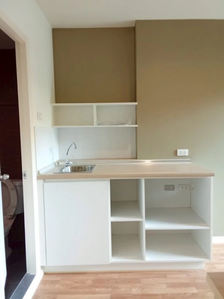 For sale: Lumpini Park Phetkasem 98, spacious room, comfortable living, ready to move in. Interested in owning one? Hurry and reserve now!