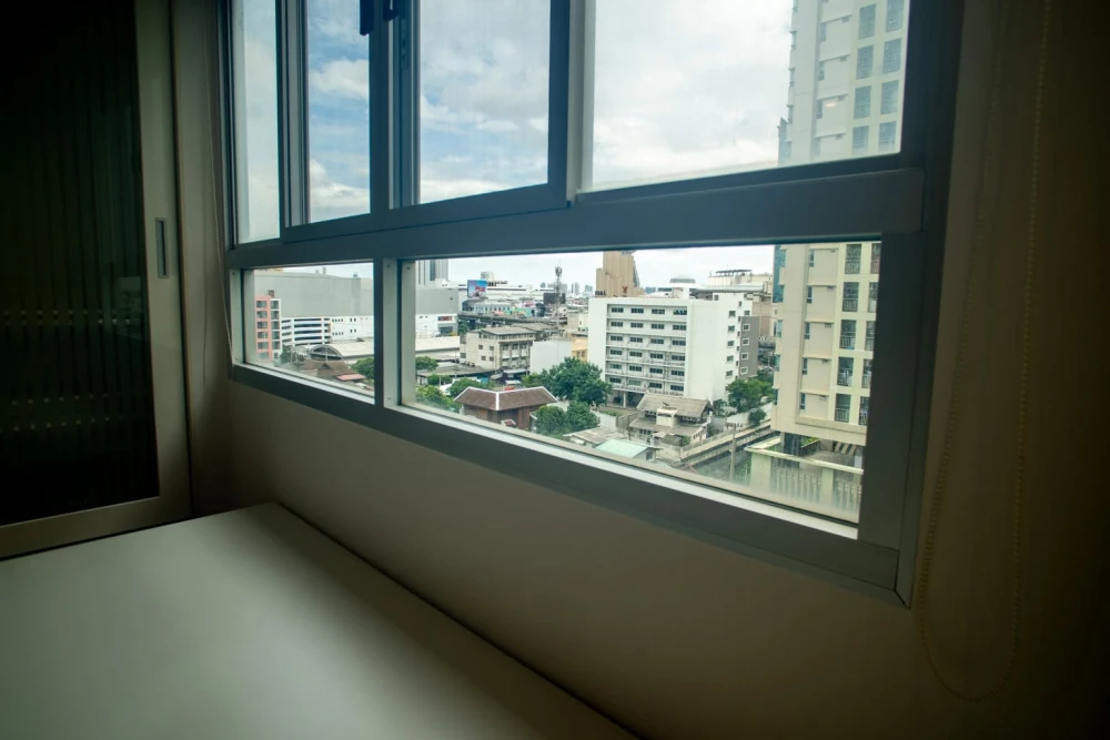 Selling Lumpini Park Pinklao condo. Nicely furnished with built-in furniture and a well-coordinated decor. Don't miss this opportunity!