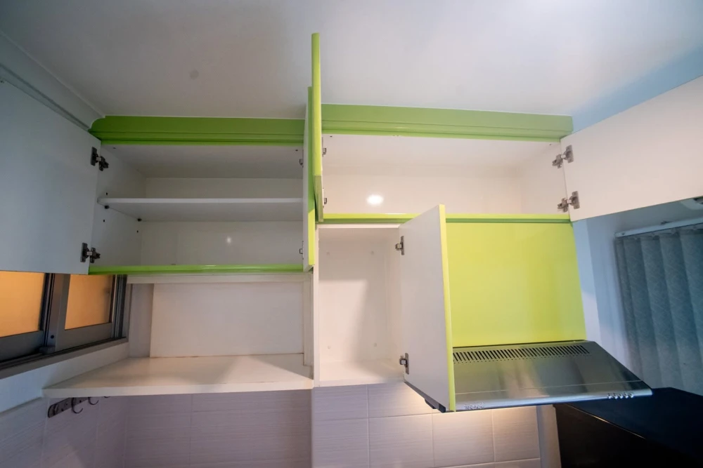Selling Lumpini Park Pinklao condo. Nicely furnished with built-in furniture and a well-coordinated decor. Don't miss this opportunity!