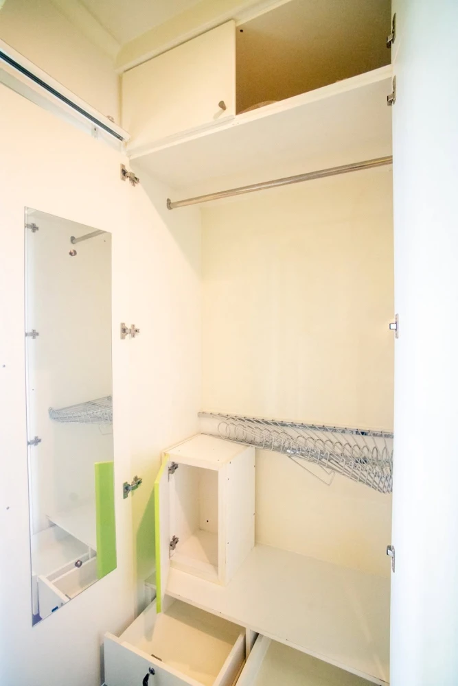 Selling Lumpini Park Pinklao condo. Nicely furnished with built-in furniture and a well-coordinated decor. Don't miss this opportunity!