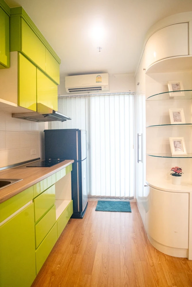 Selling Lumpini Park Pinklao condo. Nicely furnished with built-in furniture and a well-coordinated decor. Don't miss this opportunity!