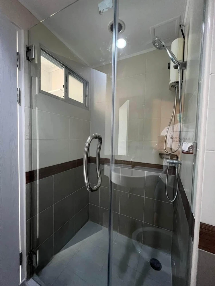 Selling a lovely condo at Lumpini Park Pinklao. Great location, great view, not hot, convenient transportation. Don't miss out!