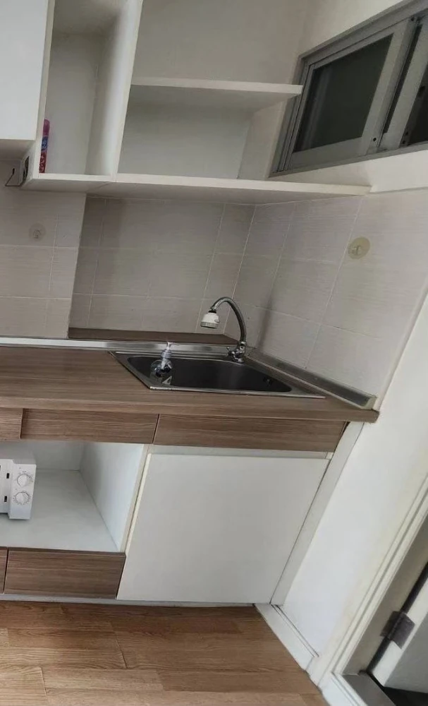 Selling ready-to-move-in condo at Lumpini Park Pinklao. Fully furnished, high floor, great location. Book now!