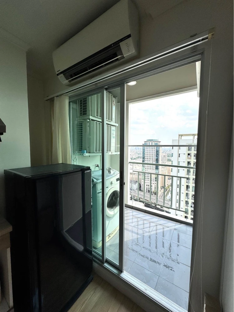 Selling Lumpini Park Pinklao condo, fully furnished with appliances. Spacious and comfortable. Book now before it's too late!!!