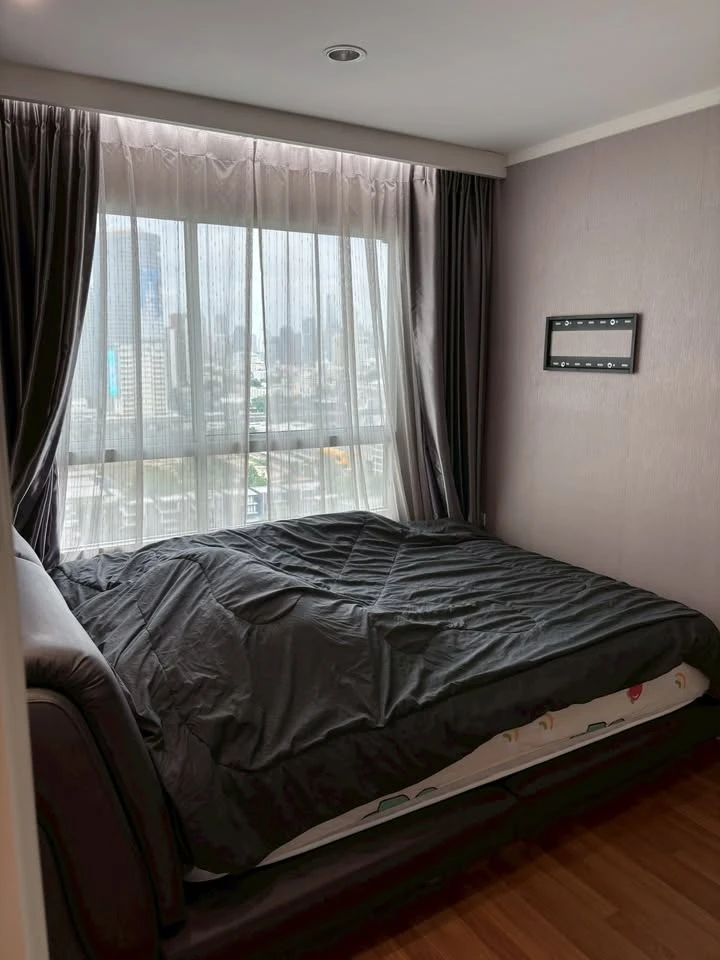 For sale: Lumpini Park Rama 9-Ratchada, 22nd floor, garden view, corner unit, fully furnished, reserve now.