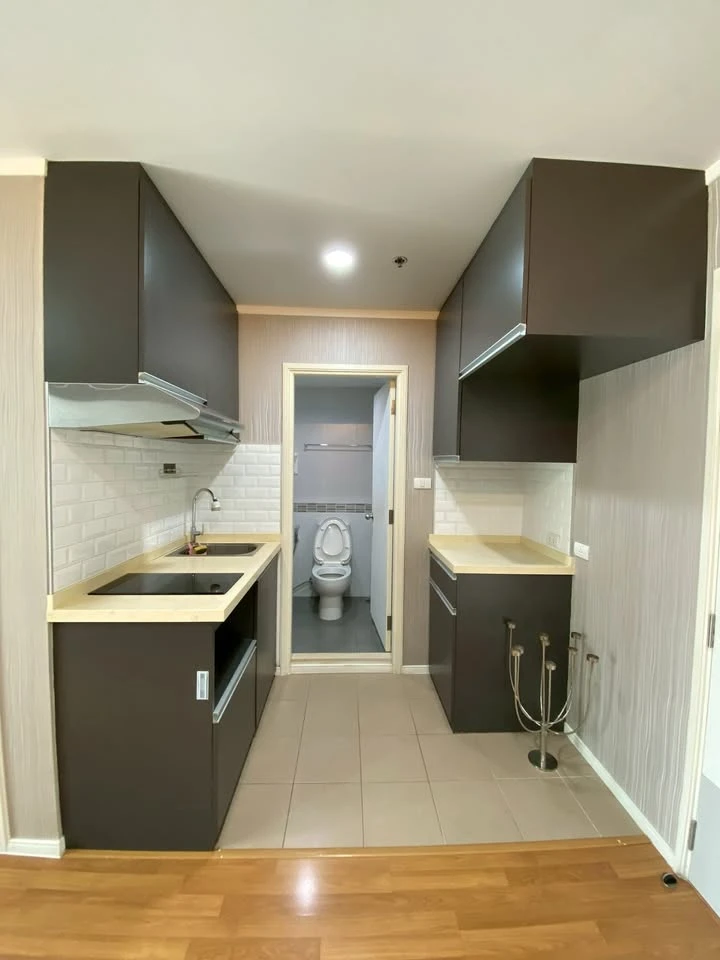 For sale: Lumpini Park Rama 9-Ratchada, 22nd floor, garden view, corner unit, fully furnished, reserve now.