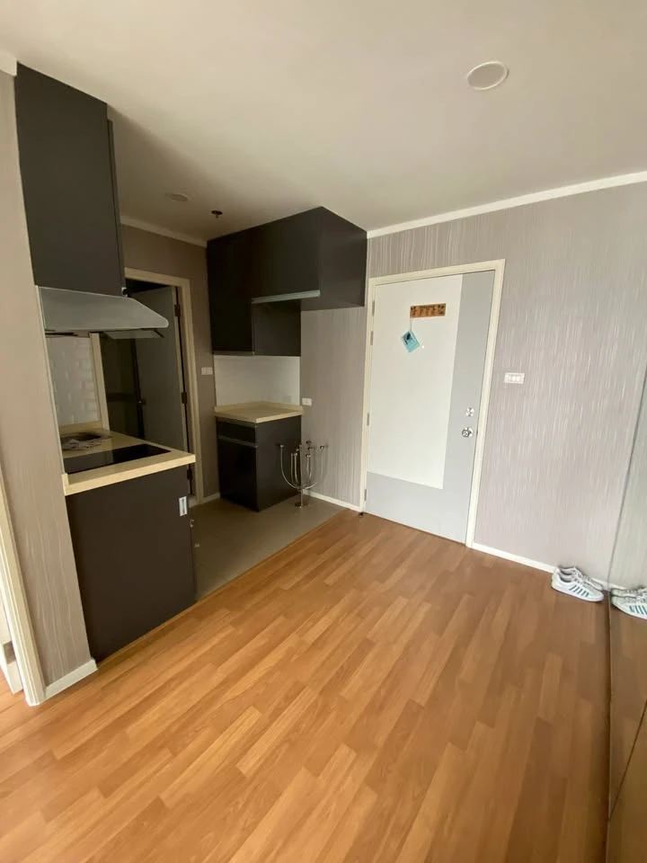 For sale: Lumpini Park Rama 9-Ratchada, 22nd floor, garden view, corner unit, fully furnished, reserve now.