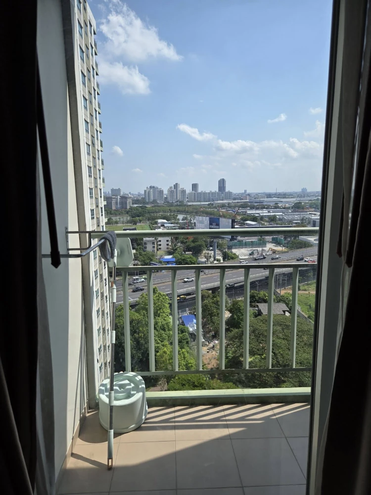 Selling Lumpini Park Rama 9–Ratchada, 1 bedroom, 1 bathroom, street view, great location, convenient transportation. Book now!