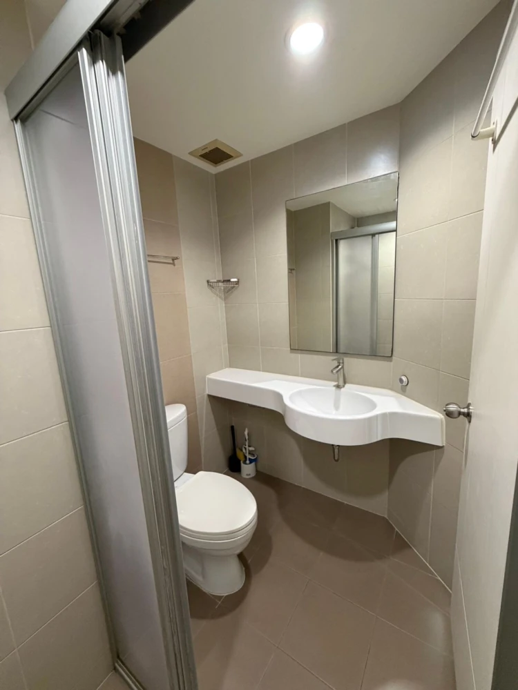 For sale/rent Lumpini Park Rattanathibet-Ngamwongwan, 25th floor, fully furnished, nice room, reserve now.