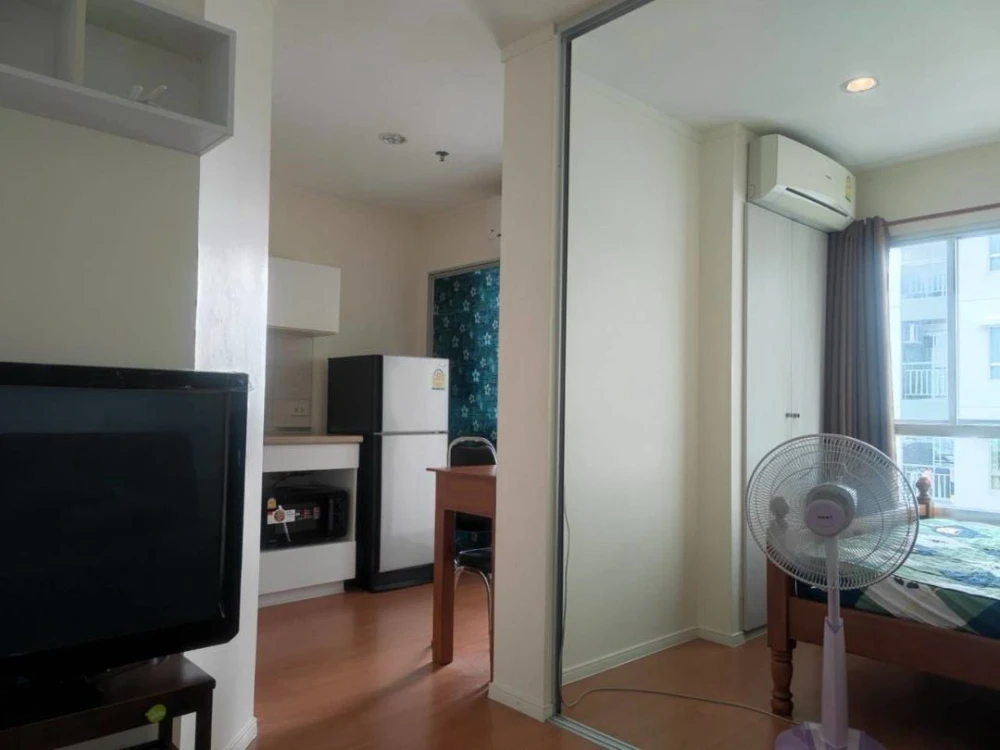 For sale: Lumpini Park Rattanathibet-Ngamwongwan, 8th floor, corner room, fully furnished, nice to live in, reserve now.