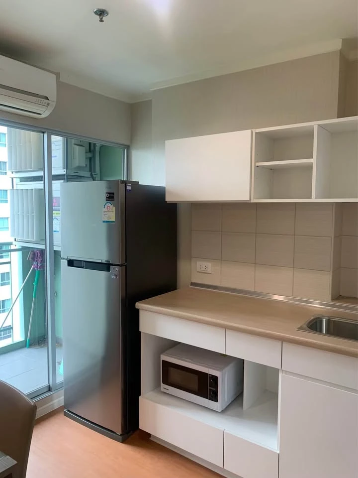 For sale: Lumpini Park Rattanathibet-Ngamwongwan, corner room, not crowded, good location, convenient transportation, fully furnished, book now.