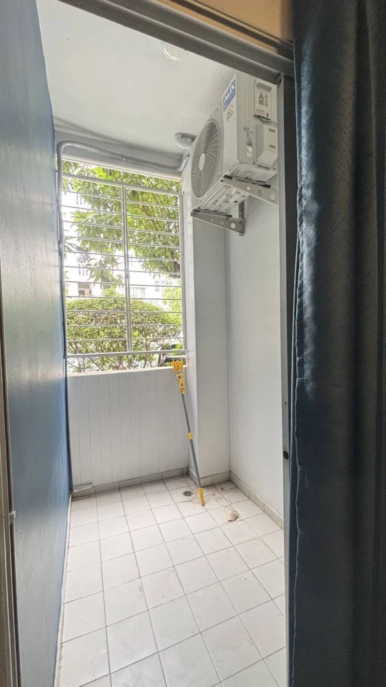 Selling a beautifully decorated, fully furnished condo at Lumpini Park Rattanathibet-Ngamwongwan. Prime location. Don't miss out!