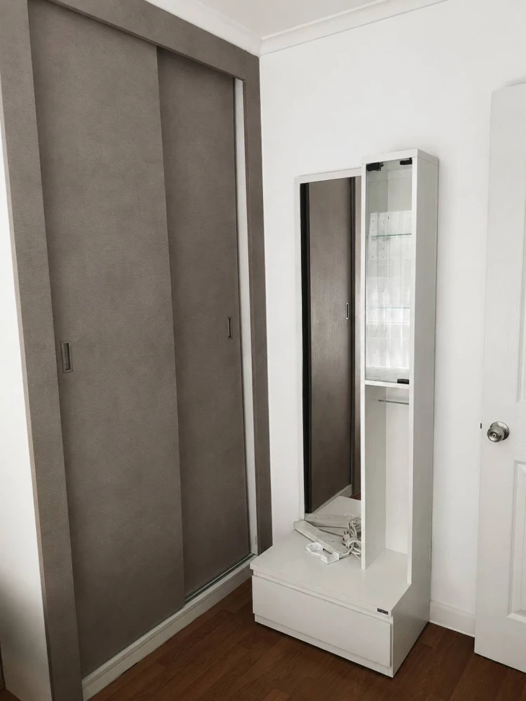Selling Lumpini Park Riverside - Rama 3, 1 bedroom, 1 bathroom unit with high-quality built-in furniture. Book now!