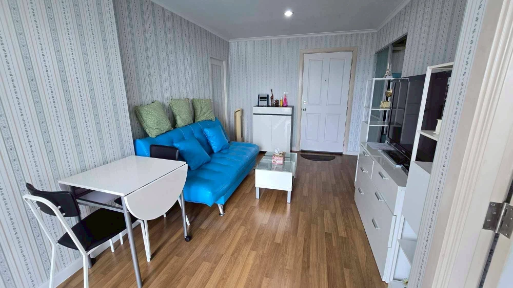 Selling Lumpini Park Riverside - Rama 3, with Chao Phraya River view, 1 bedroom, 1 bathroom, fully furnished and ready to move in.