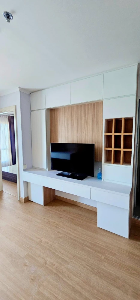 Selling a 24th-floor unit at Lumpini Park Riverside - Rama 3. Excellent location, beautiful river view, unblocked. Book now!