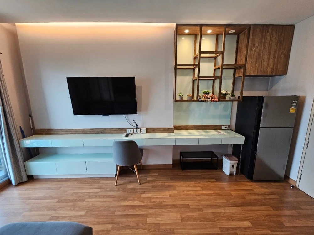 For sale: Lumpini Park Vibhavadi-Chatuchak, a lovely room decorated in a cool theme, comes with complete amenities. Reserve now!
