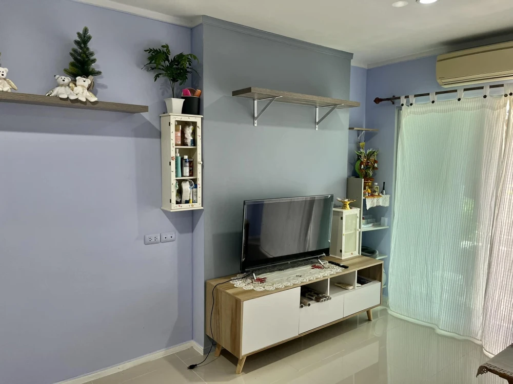 For sale or rent: Lumpini Parkbeach Jomtien, 1 bedroom, 1 bathroom, fully furnished. Don't miss out on this great deal!