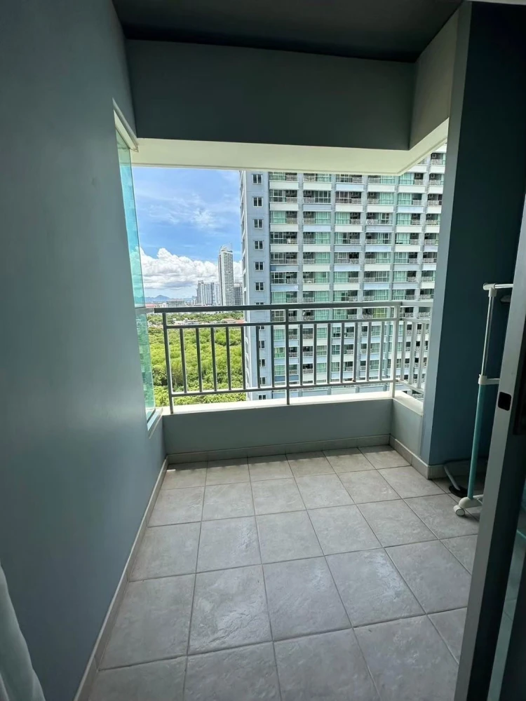 For sale Lumpini Parkbeach Jomtien 1 bedroom 1 bathroom, fully furnished and equipped, sea view, don't miss it.