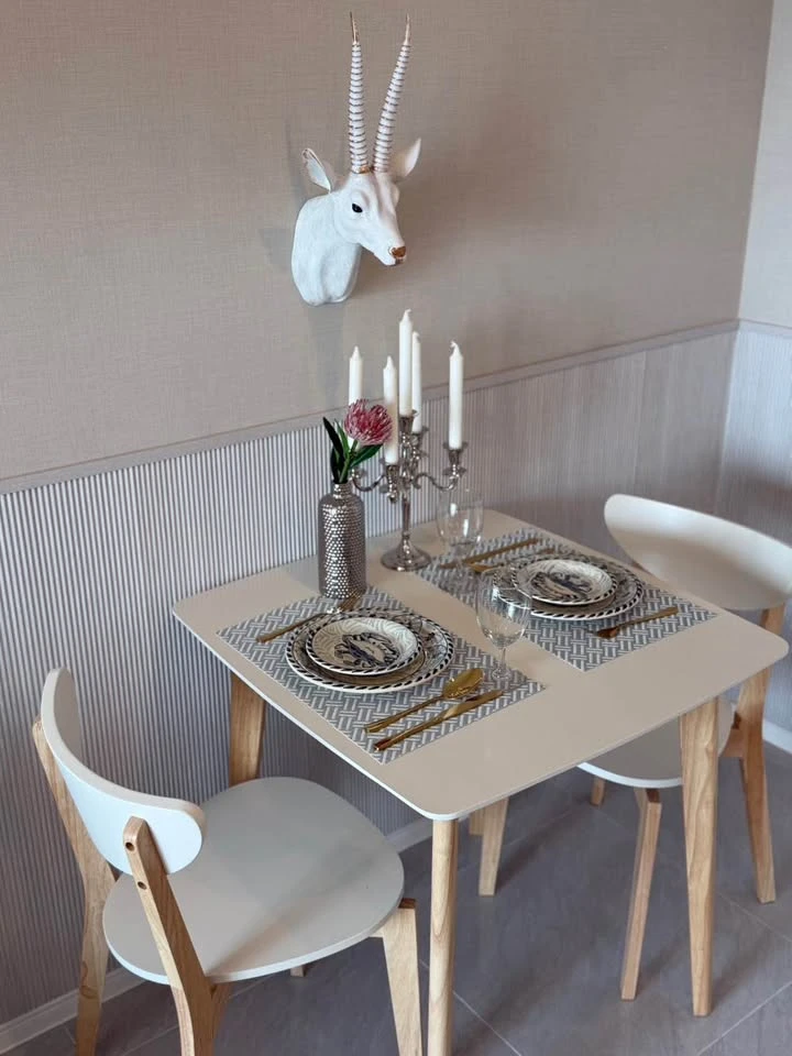 Selling a 1-bedroom unit at Lumpini Parkbeach Jomtien, 14th floor. The interior is decorated in a coordinated style and fully furnished. Book now!