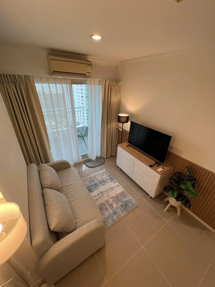 For sale: Lumpini Parkbeach Jomtien, 21st floor, sea view, fully furnished, ready to move in. Interested? Reserve now!