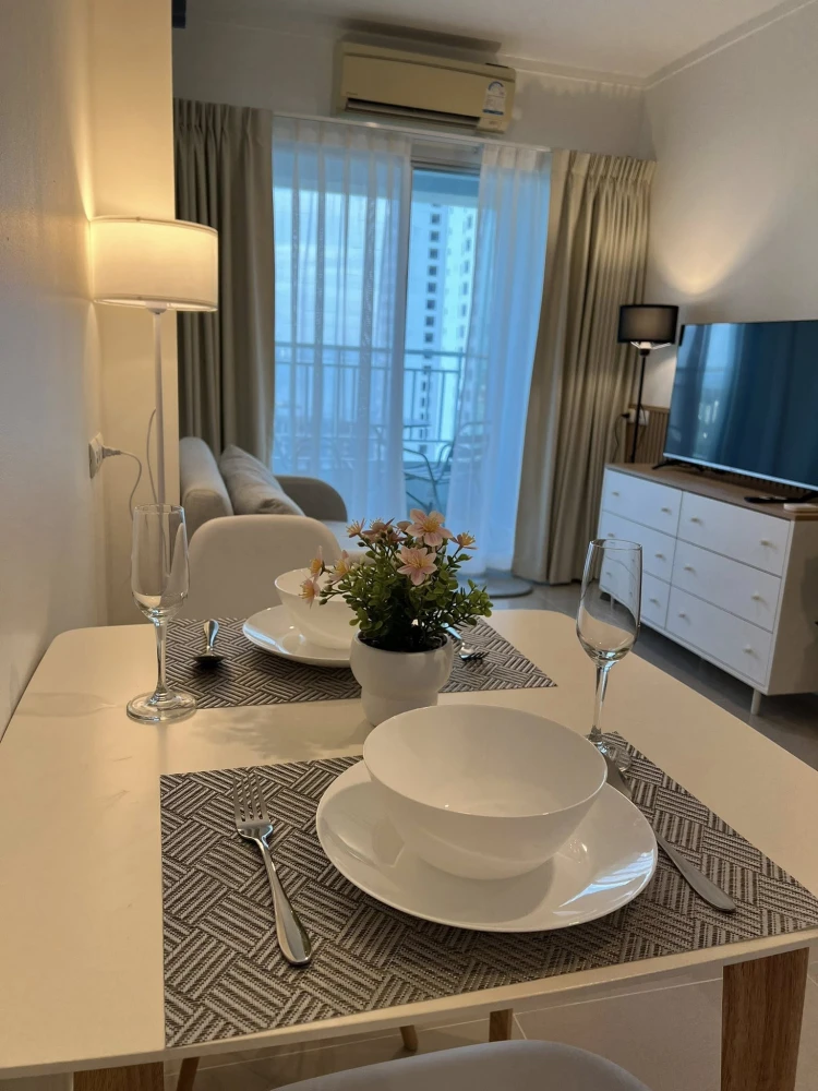 For sale: Lumpini Parkbeach Jomtien, 21st floor, sea view, fully furnished, ready to move in. Interested? Reserve now!