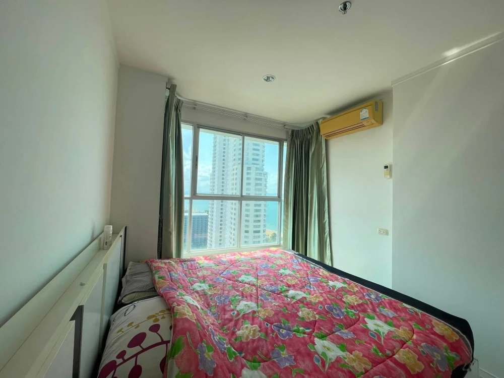 Selling a fully furnished, ready-to-move-in unit at Lumpini Parkbeach Jomtien, 24th floor. Interested buyers should reserve now!