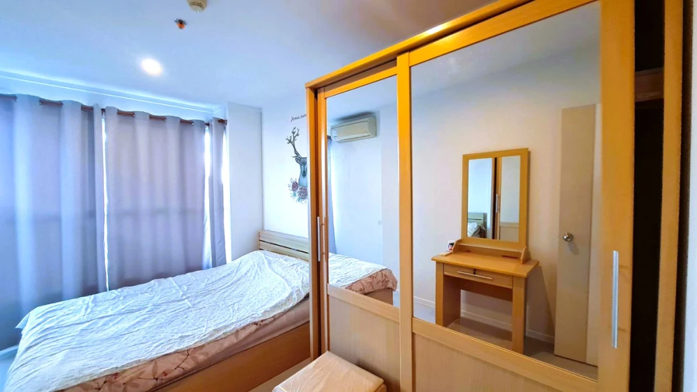 For sale: Lumpini Parkbeach Jomtien, 5th floor, comes with complete furniture and appliances. Reserve now, hurry!