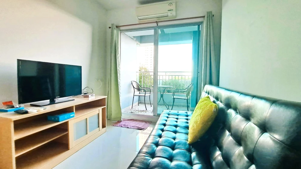 For sale: Lumpini Parkbeach Jomtien, 5th floor, comes with complete furniture and appliances. Reserve now, hurry!