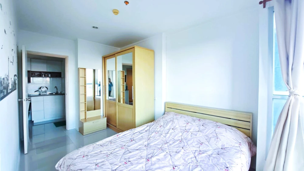 For sale: Lumpini Parkbeach Jomtien, 5th floor, comes with complete furniture and appliances. Reserve now, hurry!
