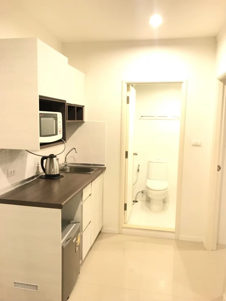 For sale: Lumpini Parkbeach Jomtien, a lovely room, good location, fully equipped with amenities, beautiful sea view. Hurry and reserve now!