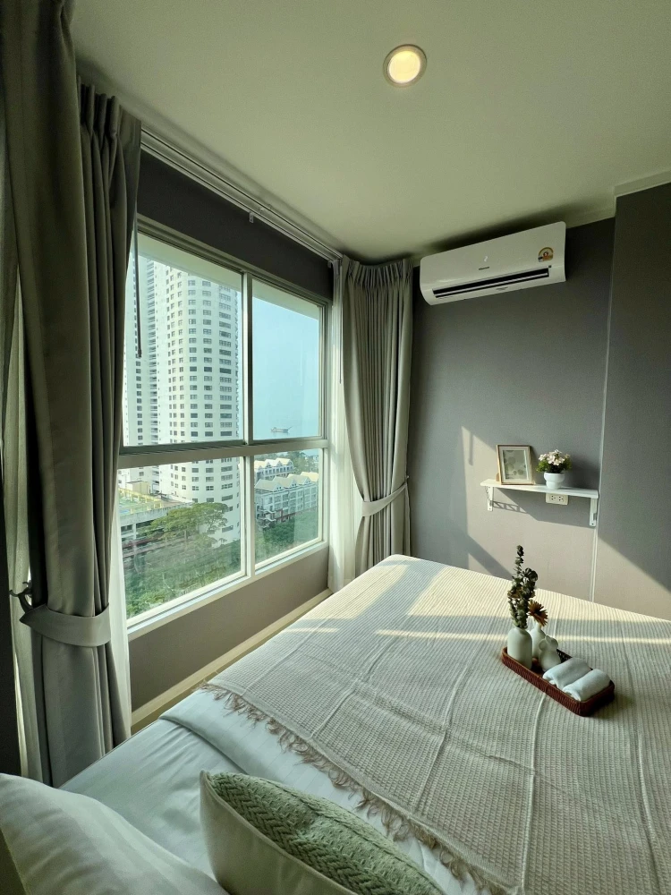 Selling a lovely condo at Lumpini Parkbeach Jomtien. Fully furnished and equipped with all amenities. Book now!